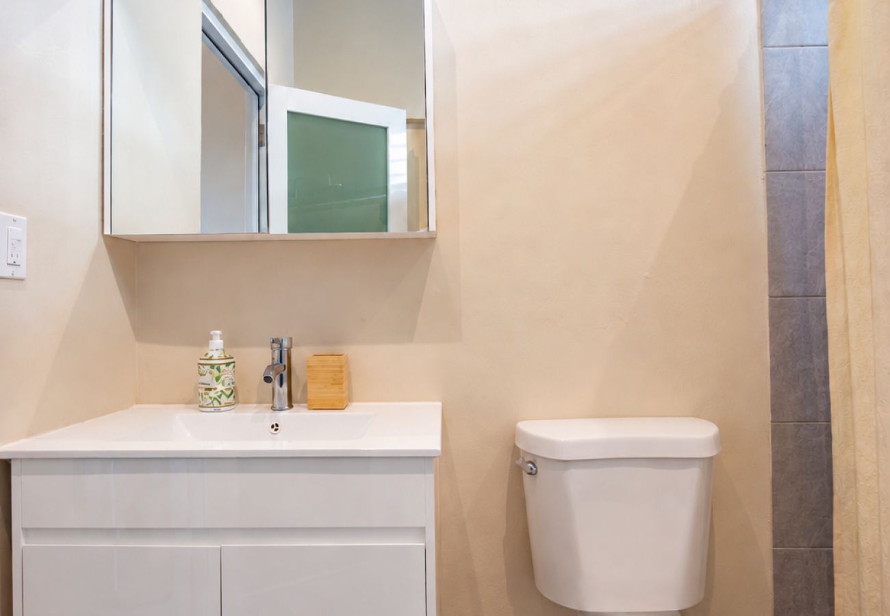 Apartamento en San Juan - Cozy 2 Br Apartment Steps from La Cerra 