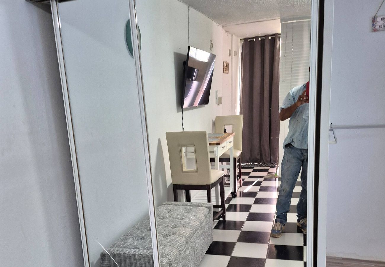 Apartamento en Levittown - Cozy 1BR Apartment in Levittown for 2 Guests