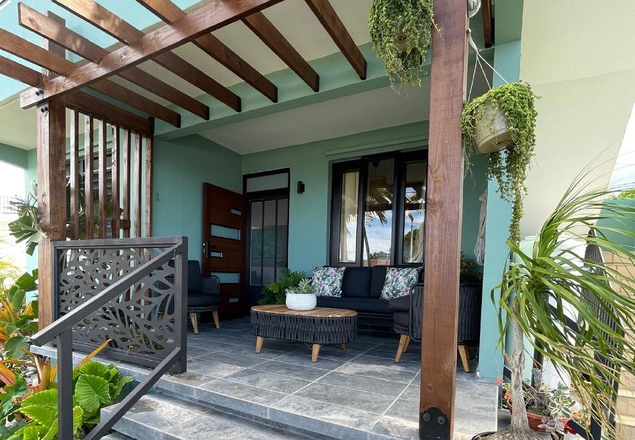 Casa en Camuy - Frente al mar CasaFamiliar Rústica Equipada para 8 