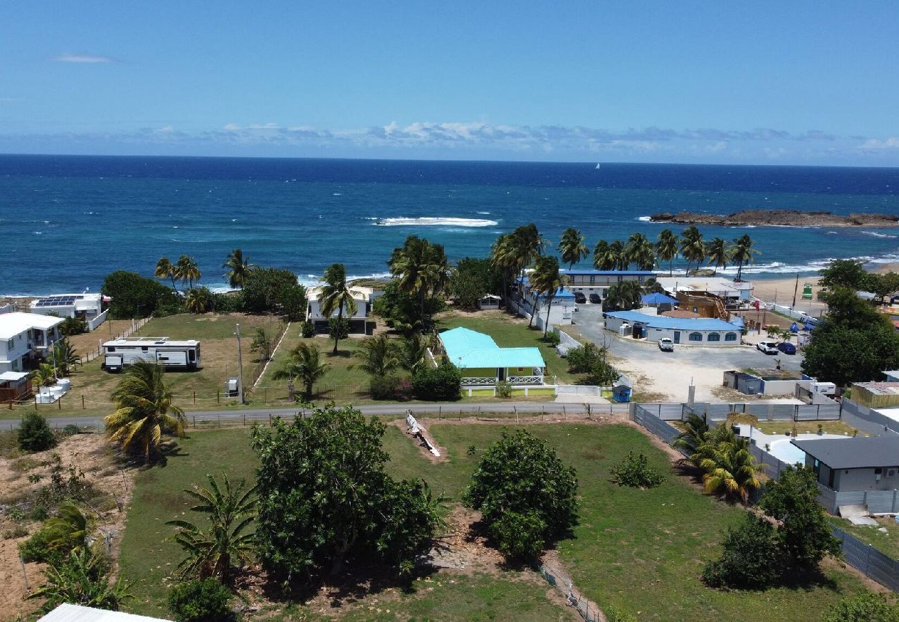 Casa en Camuy - Frente al mar CasaFamiliar Rústica Equipada para 8 