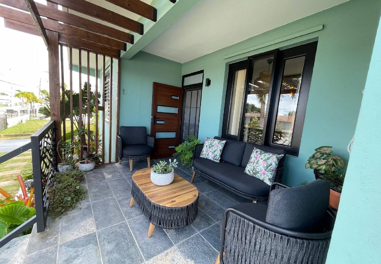 Casa en Camuy - Frente al mar CasaFamiliar Rústica Equipada para 8 