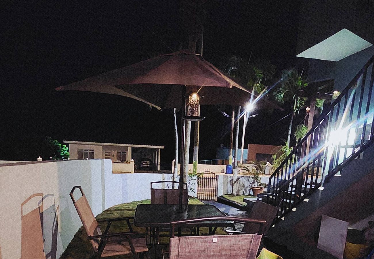 Casa en Camuy - Frente al mar CasaFamiliar Rústica Equipada para 8 