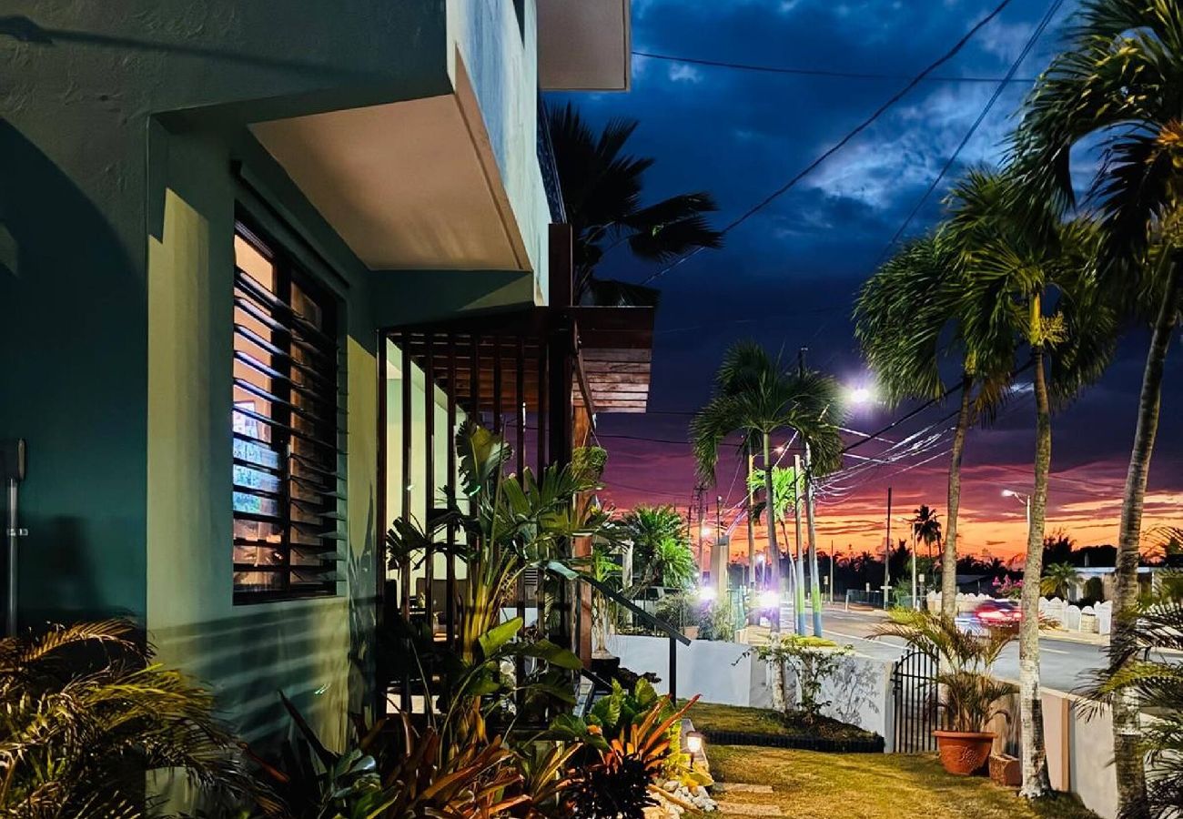 Casa en Camuy - Frente al mar CasaFamiliar Rústica Equipada para 8 