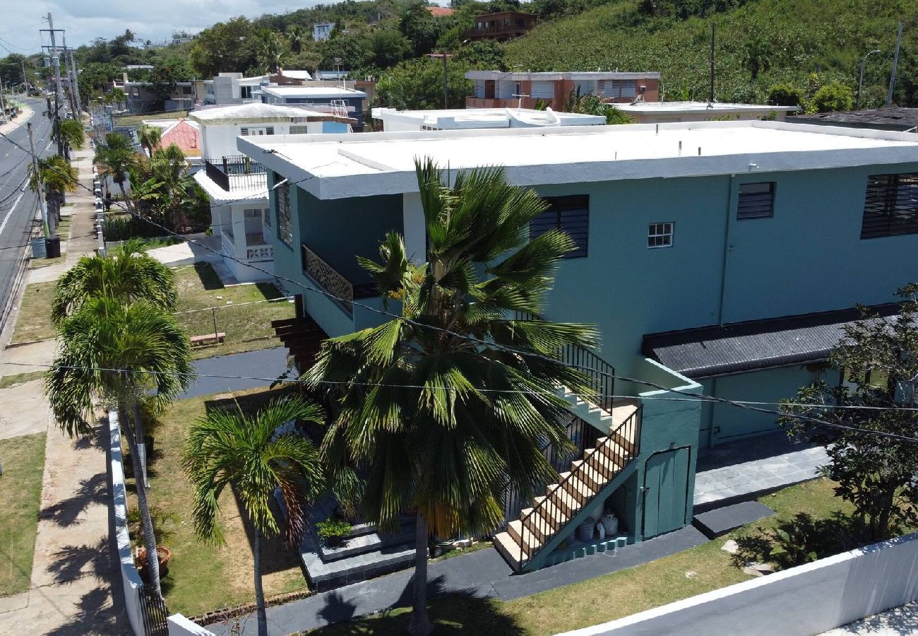 Casa en Camuy - Frente al mar CasaFamiliar Rústica Equipada para 8 