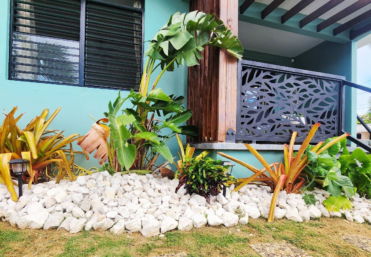 Casa en Camuy - Frente al mar CasaFamiliar Rústica Equipada para 8 