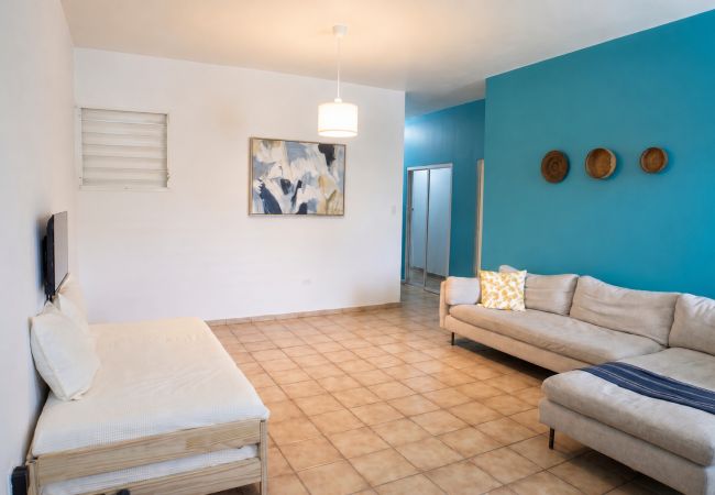 Apartamento en San Juan - Cozy 2BR Stay Perfect for Families and Friends