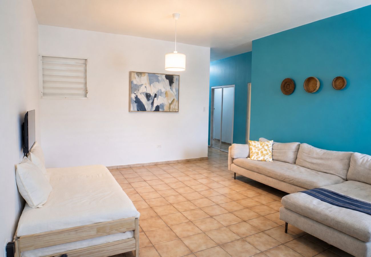 Apartamento en San Juan - Cozy 2BR Stay Perfect for Families and Friends