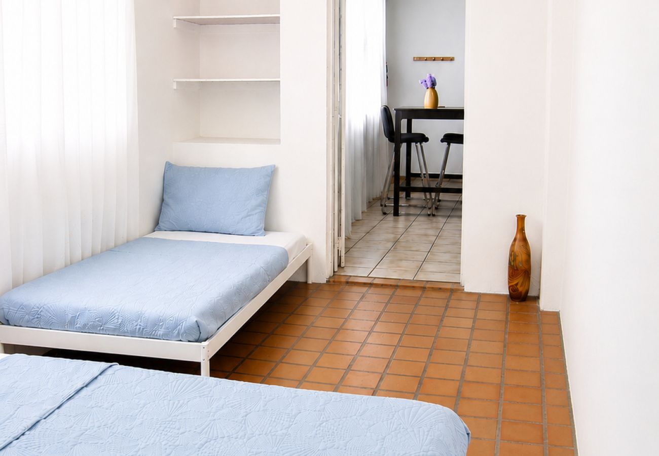 Apartamento en San Juan - Cozy 2BR Stay Perfect for Families and Friends