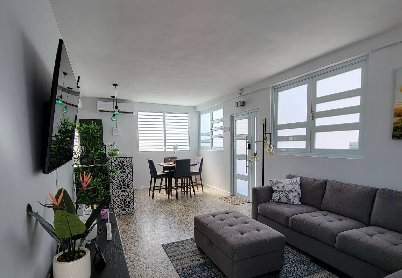 Casa en Carolina - Spacious Fam Retreat with Guest Home Near Beach 