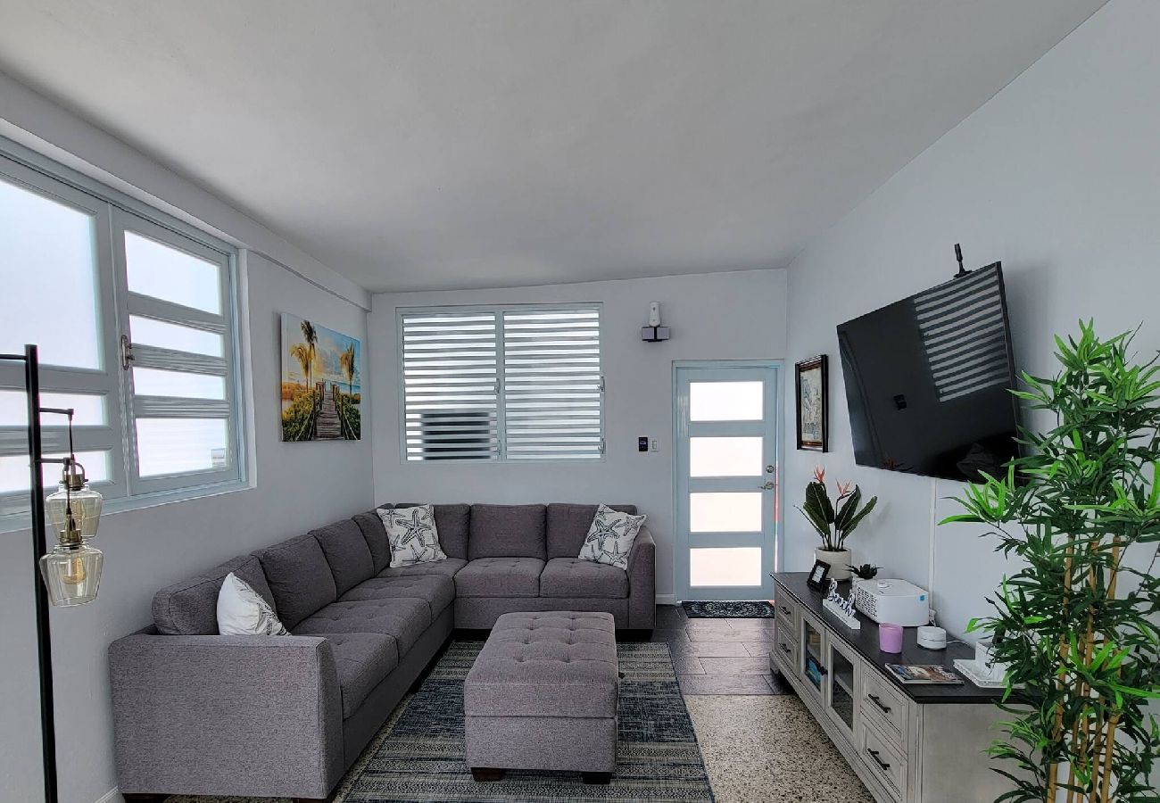 Casa en Carolina - Spacious Fam Retreat with Guest Home Near Beach 
