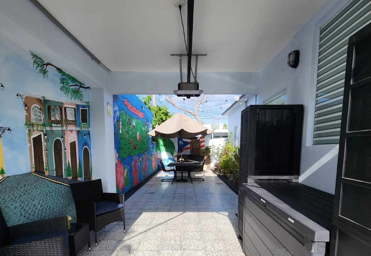 Casa en Carolina - Spacious Fam Retreat with Guest Home Near Beach 