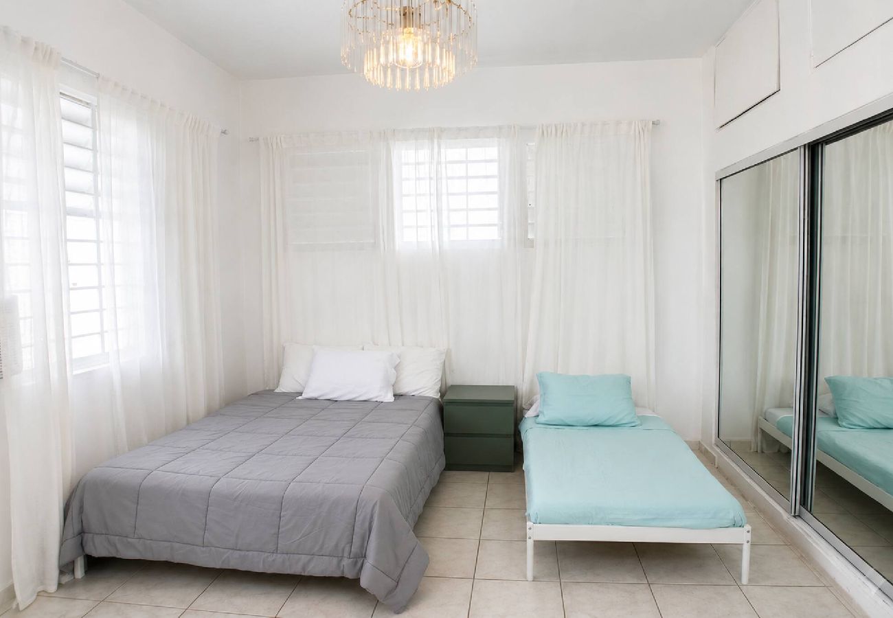 Apartamento en San Juan - Spacious 1BR Apt Steps from Beach and Old San Juan 
