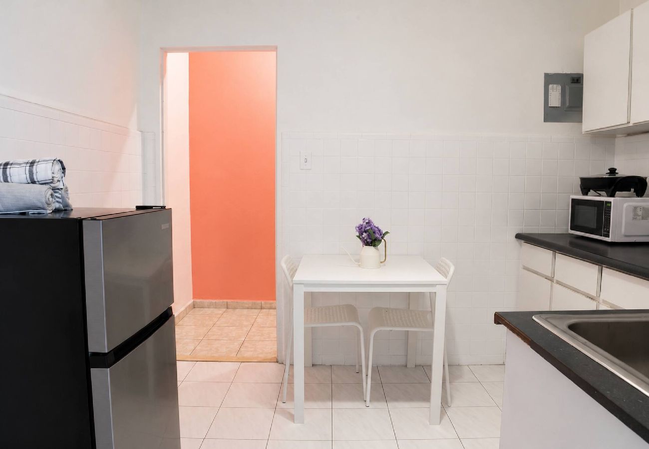 Apartamento en San Juan - Cozy 1 Bedroom Walk to Beach and Old San Juan 
