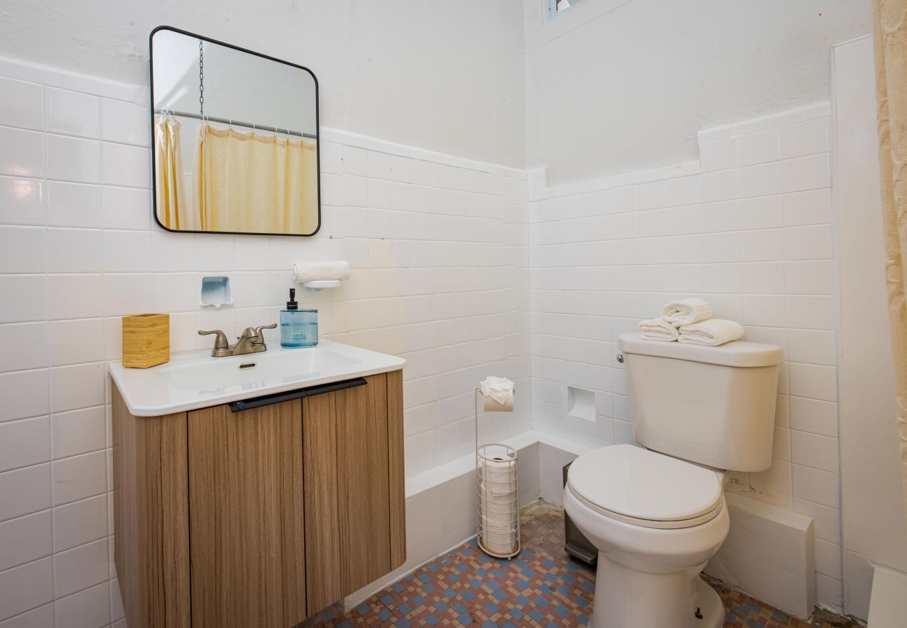 Apartamento en San Juan - Cozy 2BR with a View Steps from La Cerra 