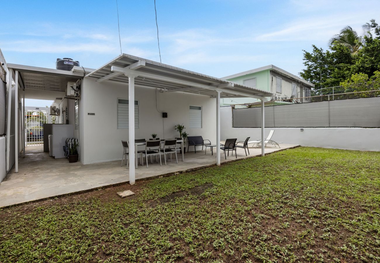 Casa en Carolina - Modern 3BR Home in Carolina Near Beaches & Airport