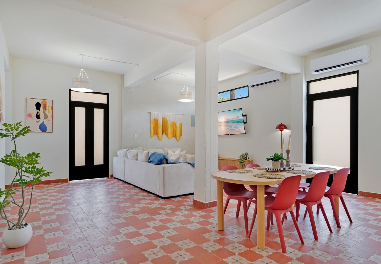 Casa en San Juan - Vibrant Santurce Caribbean Escape | 7BR w/ Rooftop