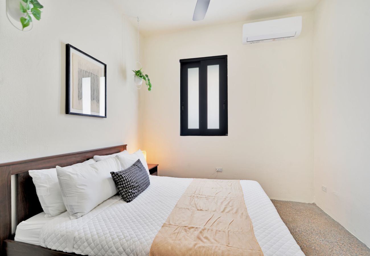 Casa en San Juan - Vibrant Santurce Caribbean Escape | 7BR w/ Rooftop