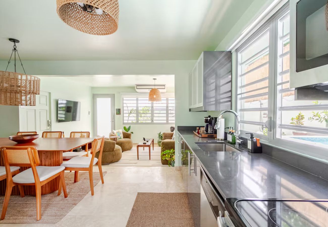 Casa en San Juan - 4BR Pool Home | 5 Min to Beach, San Juan