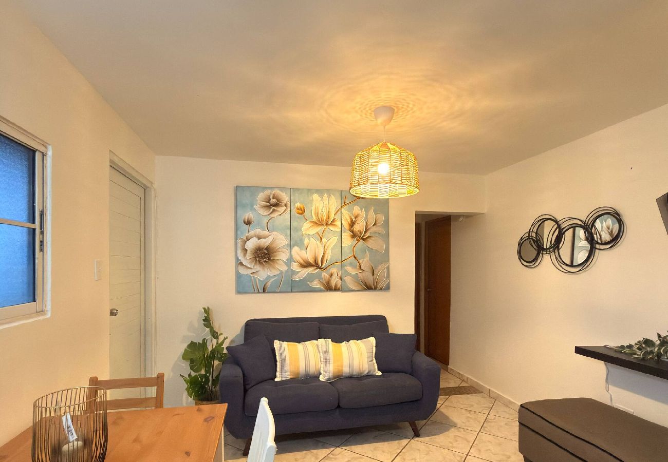 Apartamento en Yauco - Spacious 2BR Apt • Kitchen • Laundry • WiFi 
