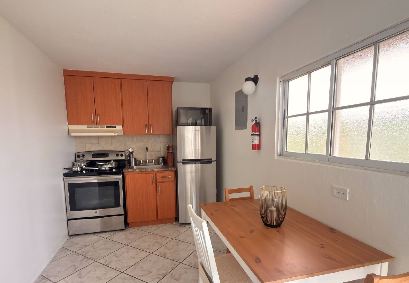 Apartamento en Yauco - Spacious 2BR Apt • Kitchen • Laundry • WiFi 