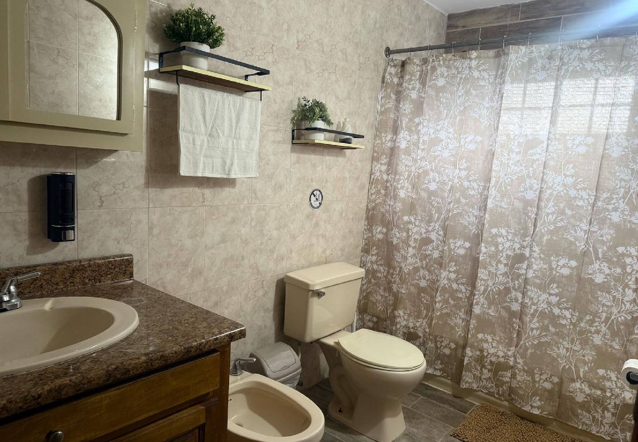 Apartamento en Yauco - Brisas Apt | Comfort & WiFi with A/C 