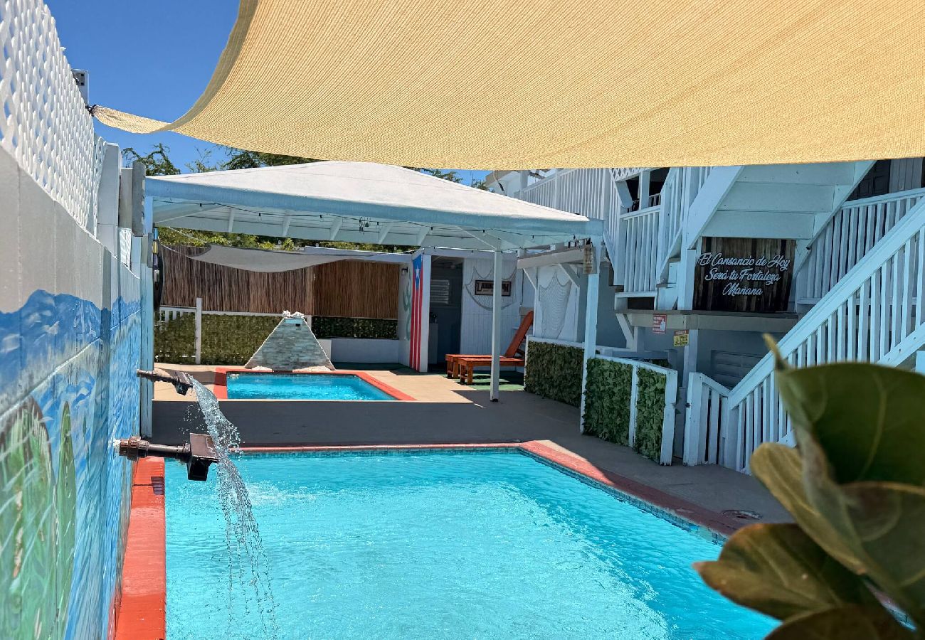 Apartamento en Guanica - Camina a la Playa | Piscinas | Billar | Apto. D 