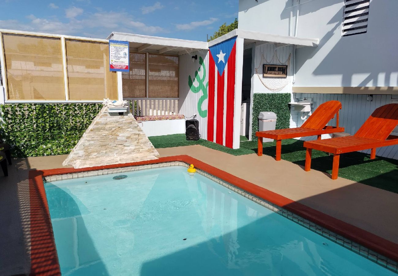 Apartamento en Guanica - Camina a la Playa | Piscinas | Billar | Apto. D 