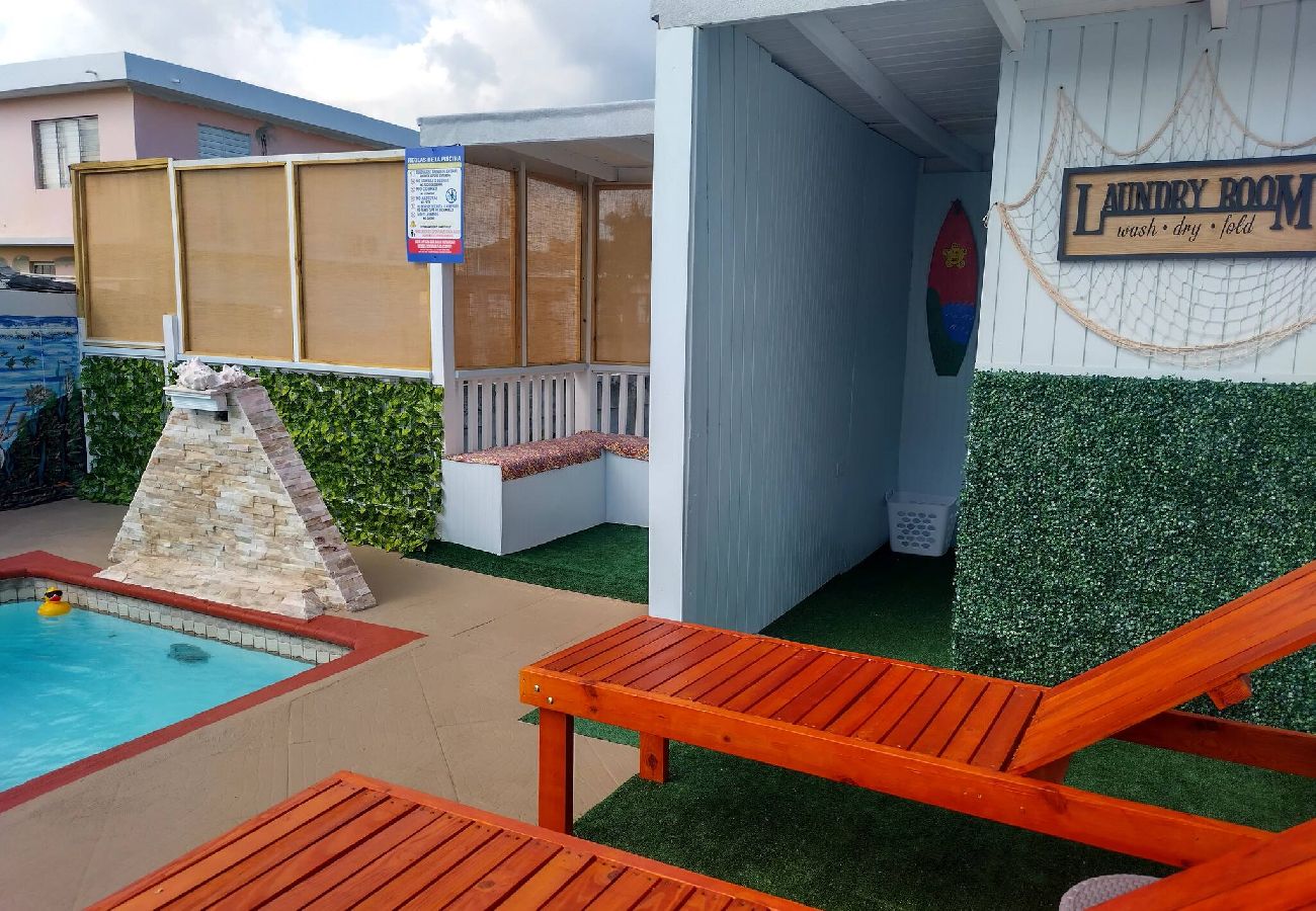 Apartamento en Guanica - Camina a la Playa | Piscinas | Billar | Apto. D 