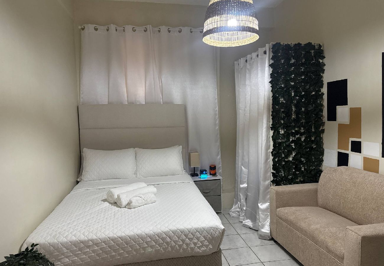 Apartamento en Yauco - Cozy Studio | Apto. C| Aire| Camina al Pueblo 