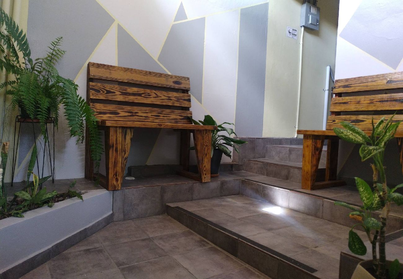 Apartamento en Yauco - Cozy Studio | Apto. C| Aire| Camina al Pueblo 