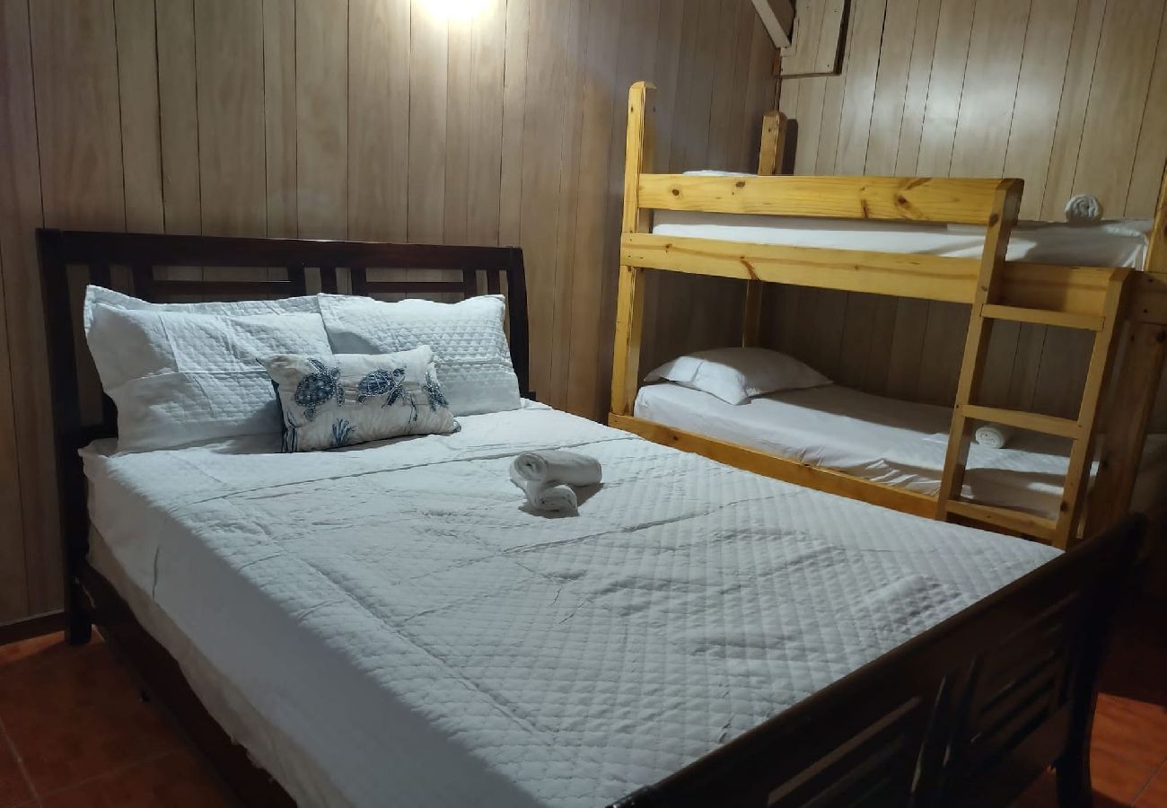 Apartamento en Guanica - 2 Pools · Solar · Playa Santa · Apto E 