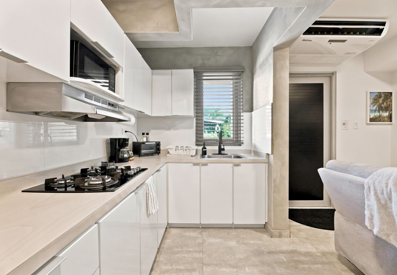 Apartamento en San Juan - Brisamare Apt 2 | 2BR | Pool, BBQ, Generator 
