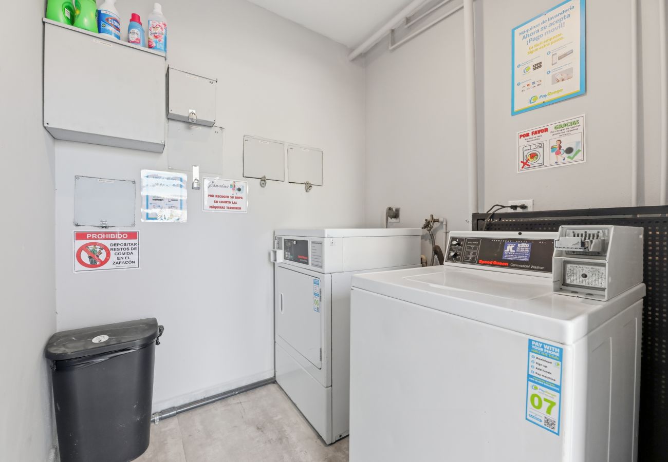 Apartamento en San Juan - Brisamare Apt 2 | 2BR | Pool, BBQ, Generator 