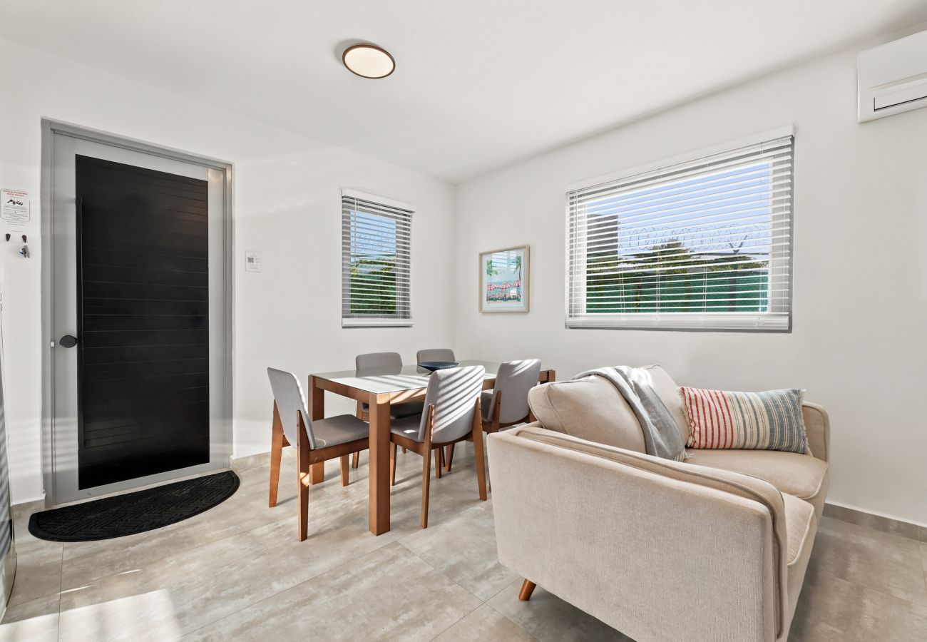 Apartamento en San Juan - Brisamare Apt 3 | 2BR | Pool, BBQ, Generator 