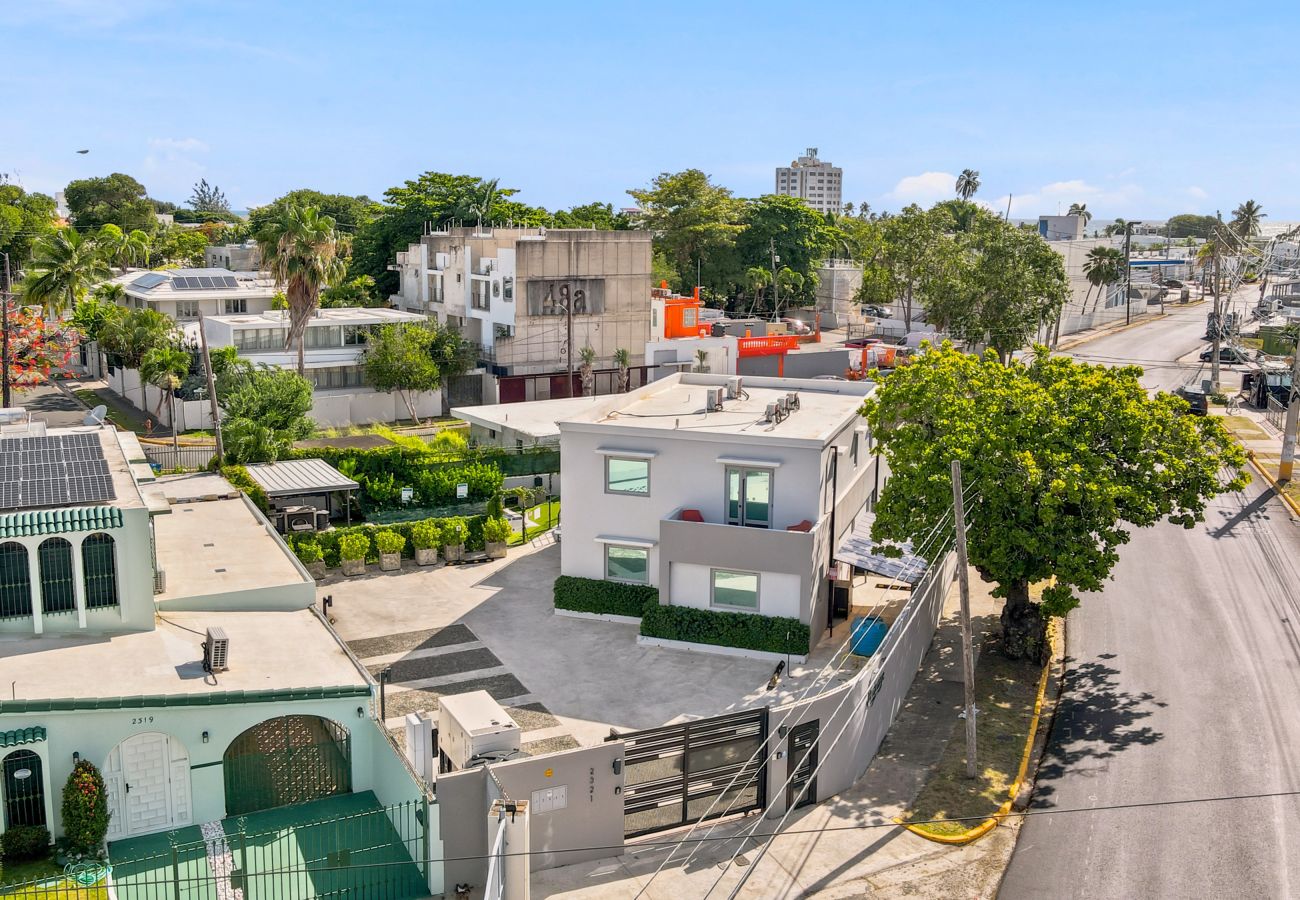 Apartamento en San Juan - Brisamare Apt 4 | 1BR | Pool, BBQ, Generator 