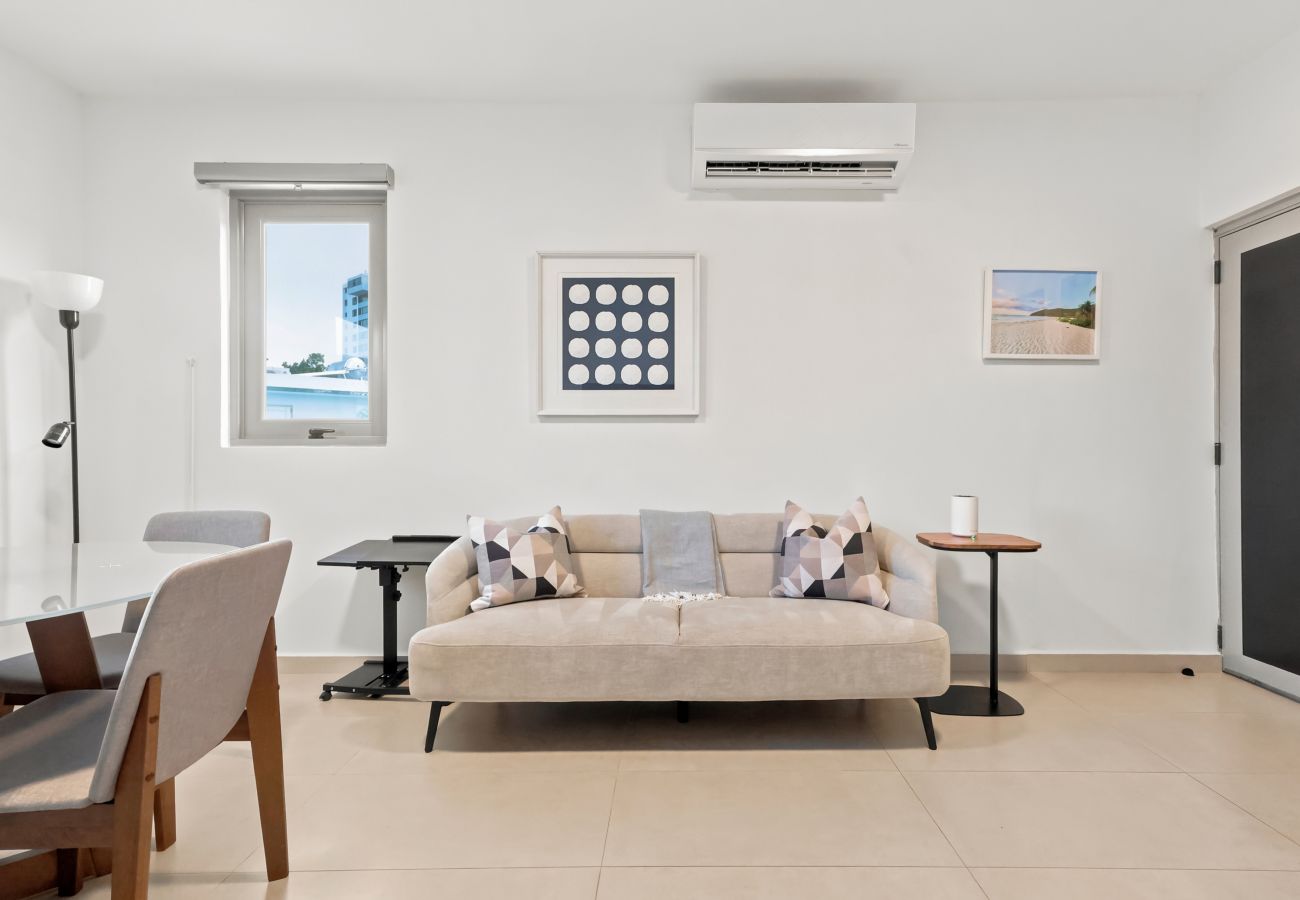 Apartamento en San Juan - Brisamare Apt 4 | 1BR | Pool, BBQ, Generator 