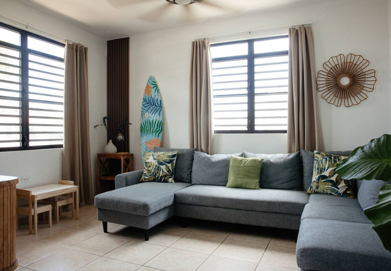 Casa en Camuy - 6BR Beachfront Compound w/ Generator & Games 