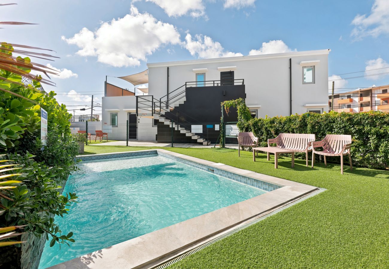 Apartamento en San Juan - Brisamare Collection | Pool | Sleeps 14
