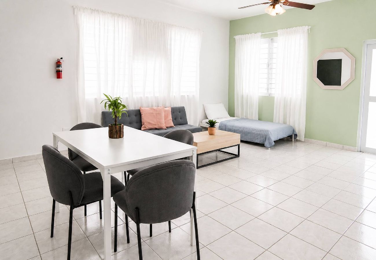 Apartamento en San Juan - Budget 1BR Minutes from Escambron Beach 