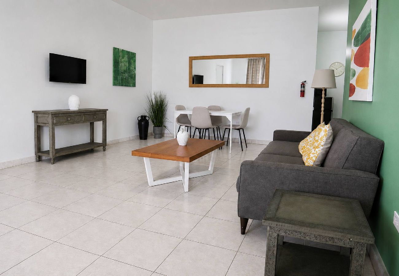 Apartamento en San Juan - Spacious 1br Minutes from Escambron Beach and OSJ 