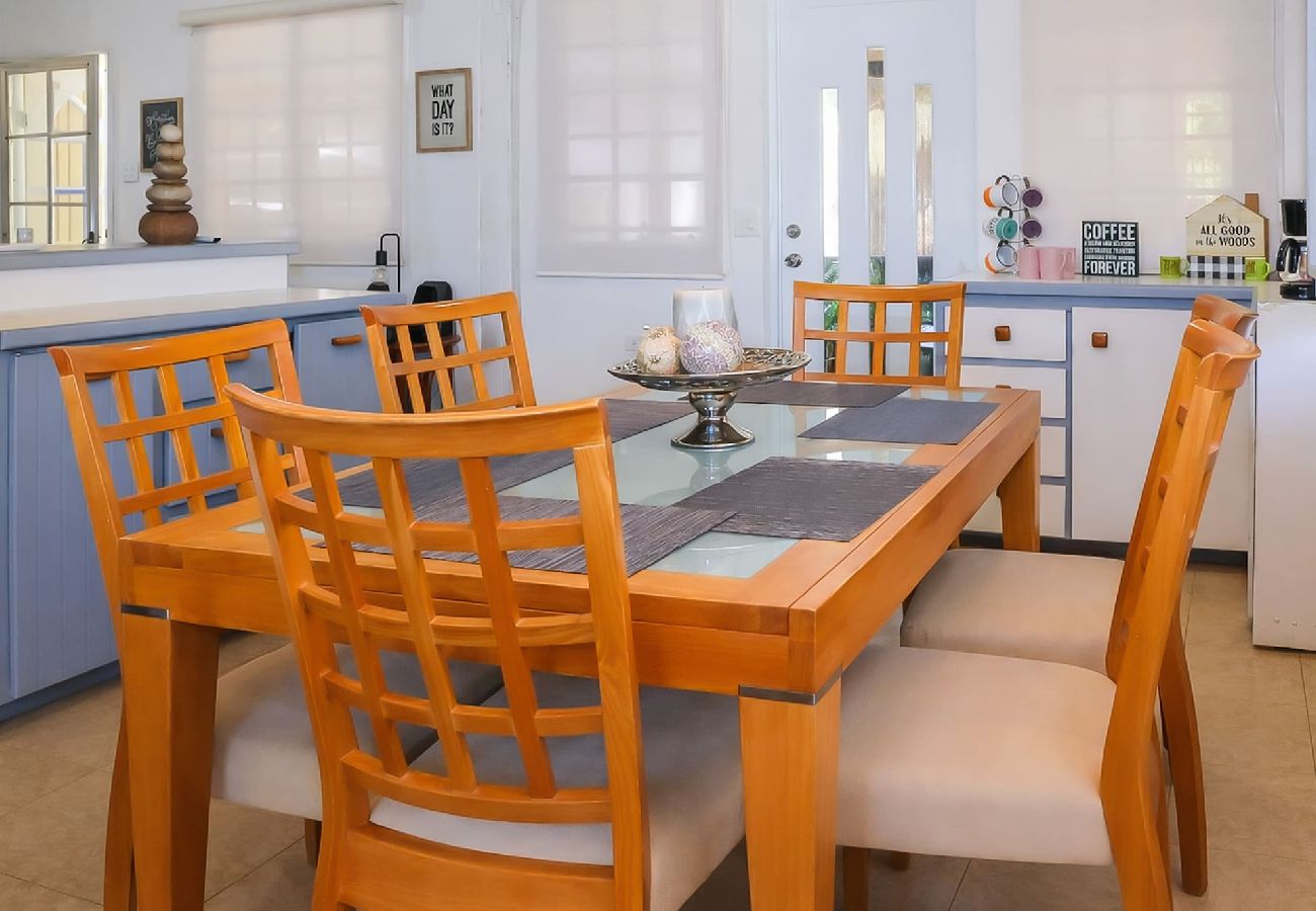 Casa en Rincon - Casa Isabel en Calvache Rincon PR para 6 personas. 
