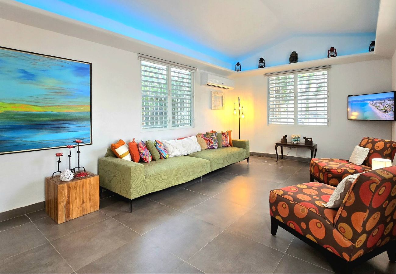 Casa en Arecibo - Arecibo - Casa, Cerca Playas, Laundry, Wifi, A/C 
