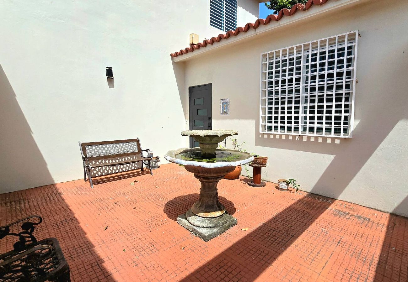 Casa en Arecibo - Arecibo - Casa, Cerca Playas, Laundry, Wifi, A/C 