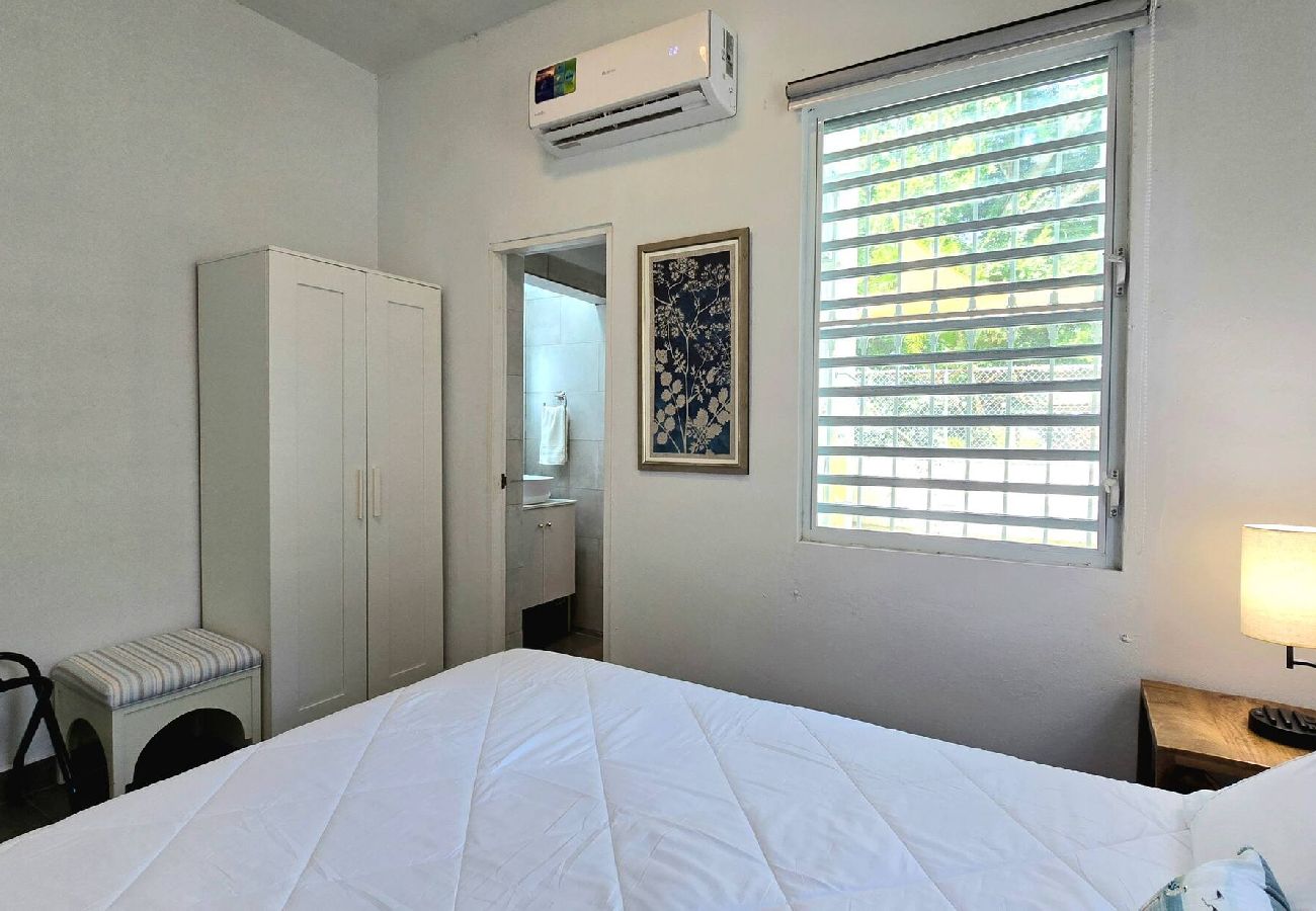 Casa en Arecibo - Arecibo - Casa, Cerca Playas, Laundry, Wifi, A/C 