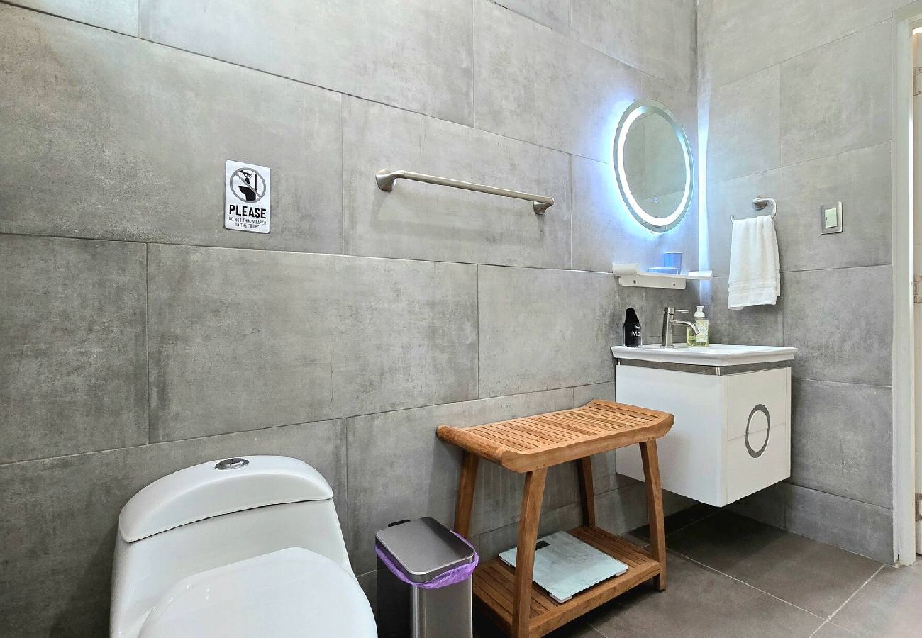 Casa en Arecibo - Arecibo - Casa, Cerca Playas, Laundry, Wifi, A/C 