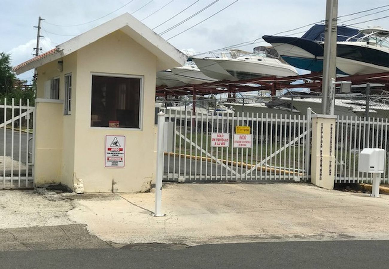 Residencial en Fajardo - Frente a Marina en Fajardo 