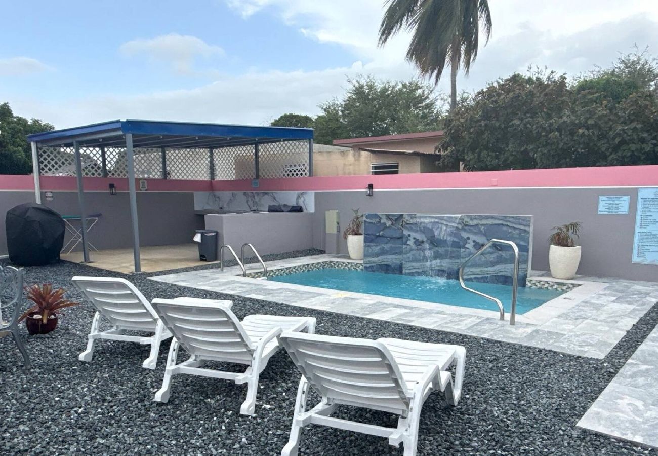 Casa en Cabo Rojo - Armonia Rosada