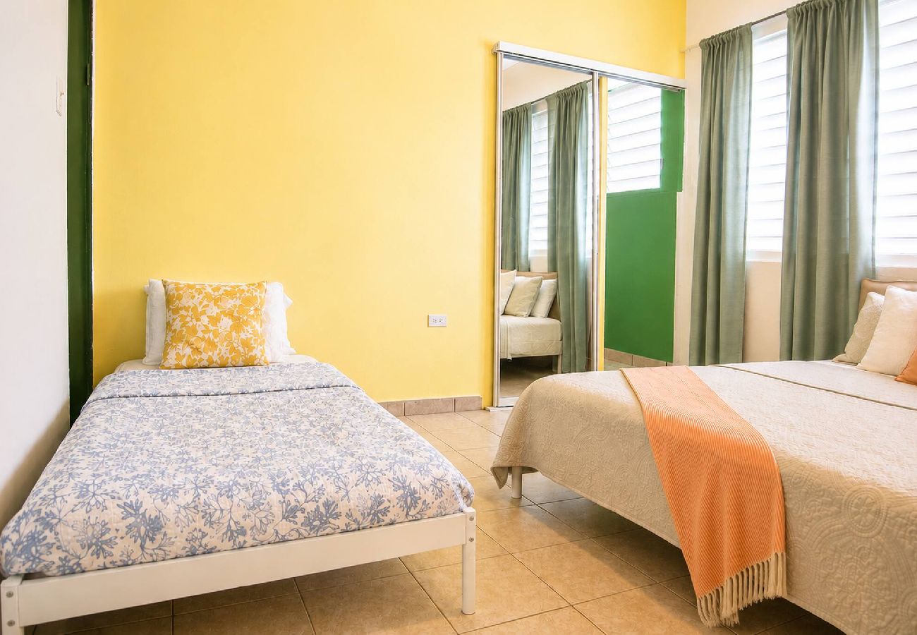 Apartamento en San Juan -  Charming 1 BR Walking Distance to Escambron Beach 