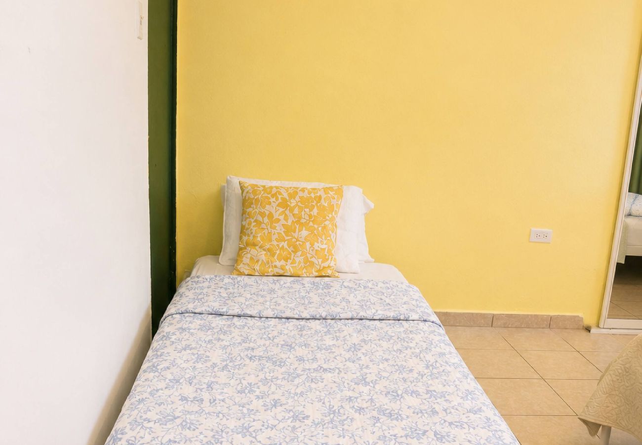 Apartamento en San Juan -  Charming 1 BR Walking Distance to Escambron Beach 