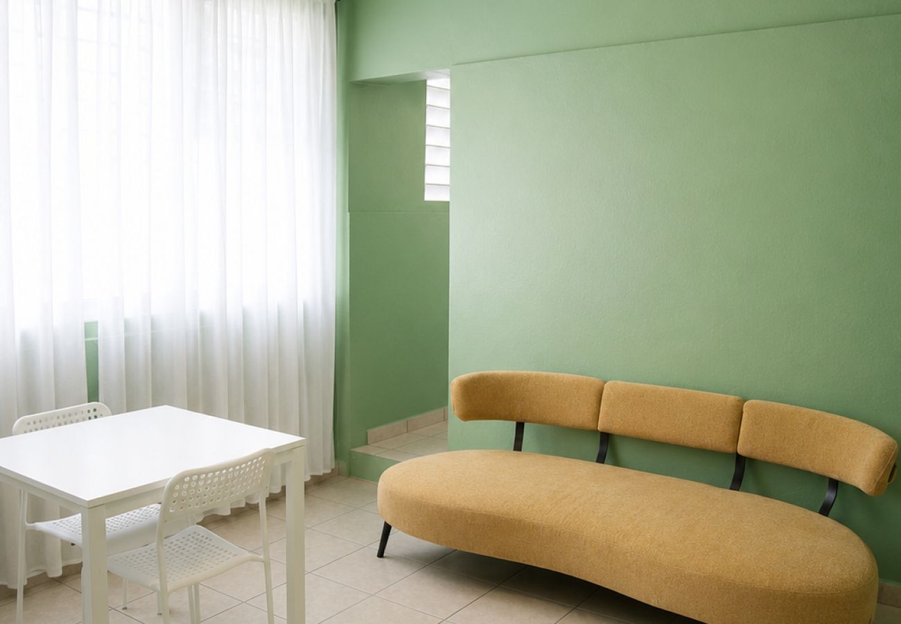 Apartamento en San Juan -  Charming 1 BR Walking Distance to Escambron Beach 